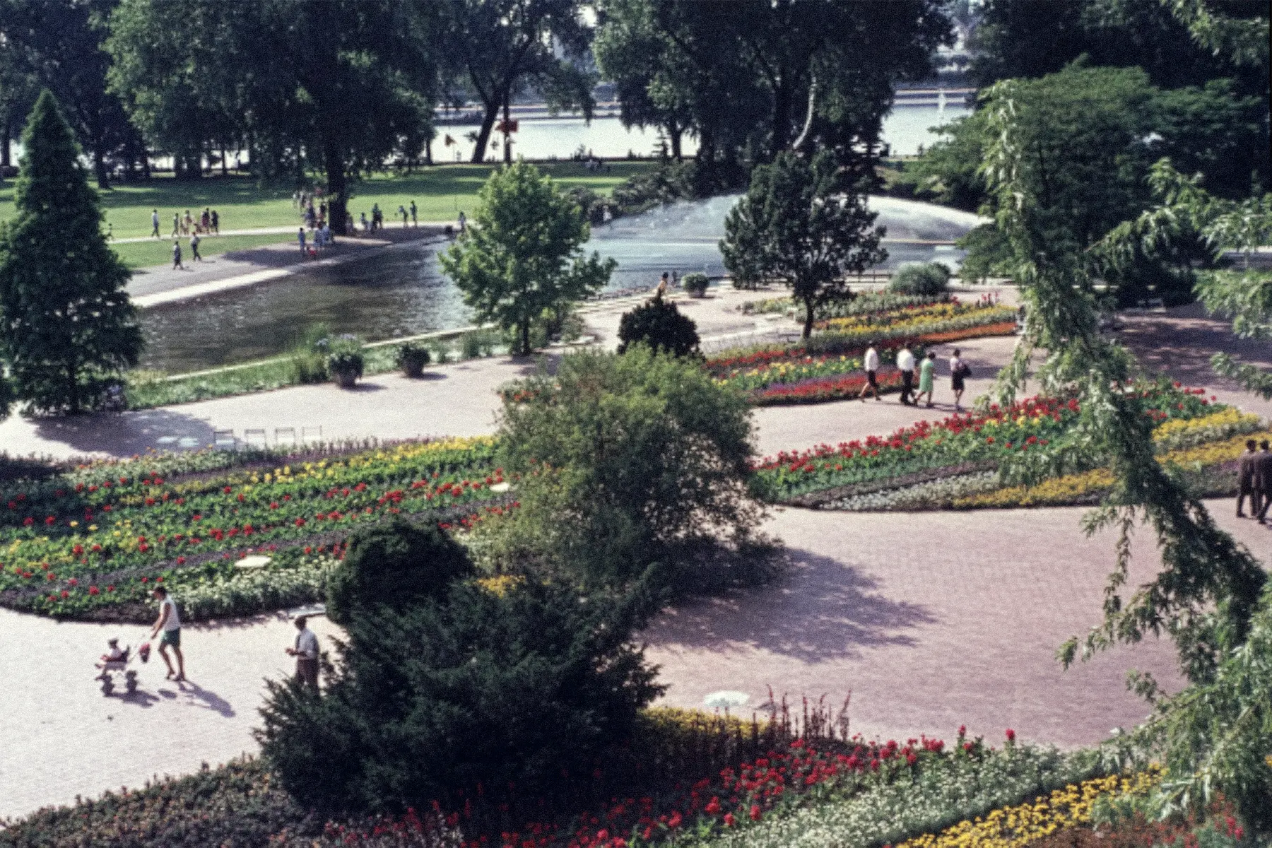 PARK_Cafe_History_1971_01
